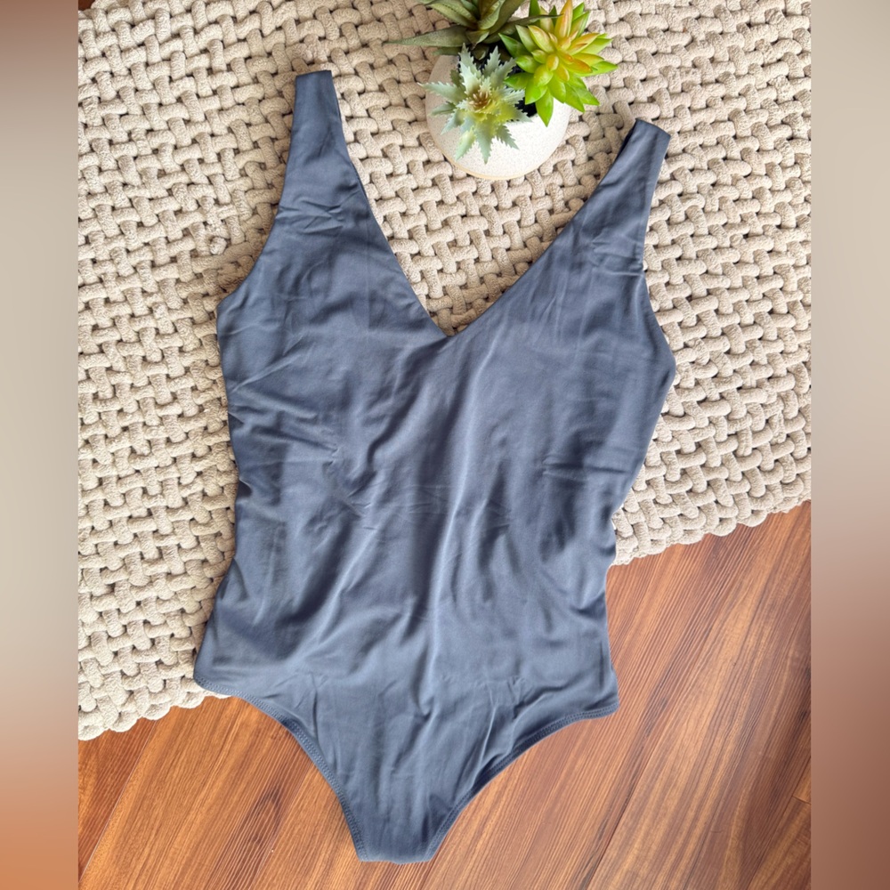 Olive + Oak | Women’s V-Neck Sleeveless Bodysuit in Slate Blue | Large